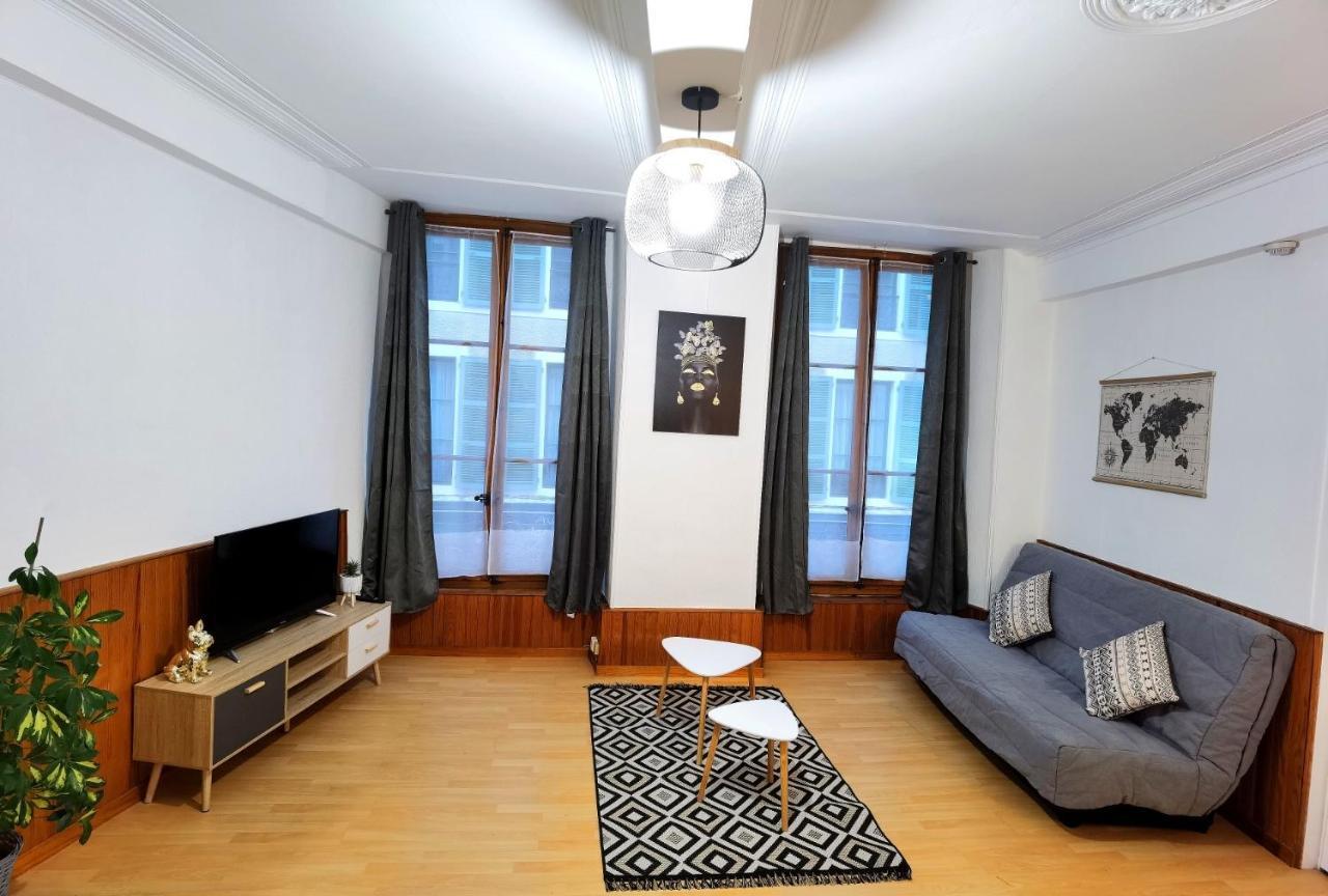Charmant T2 Meuble Quartier Chateau De โป ภายนอก รูปภาพ